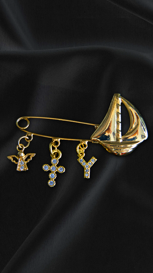 Gold plated Sailboat Pin